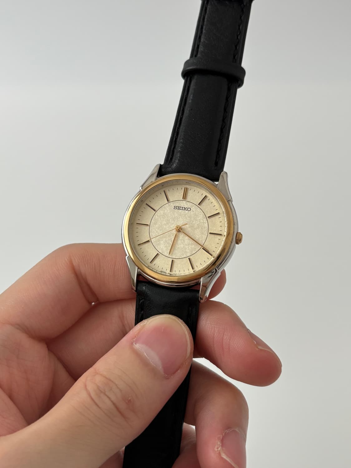 90s texture dial gold bezel quartz 상품이미지1