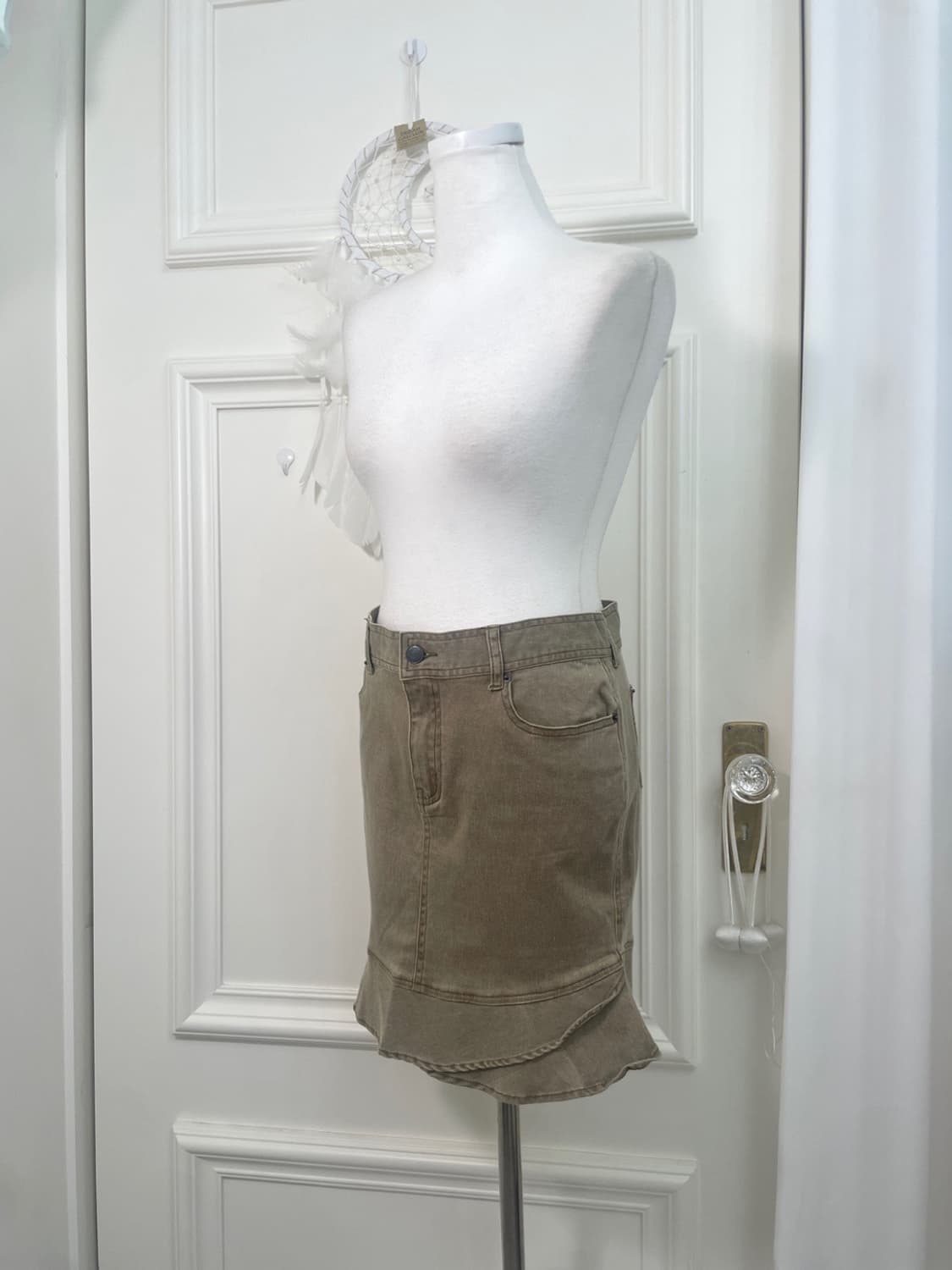 khaki denim ruffle point midi skirt 상품이미지2