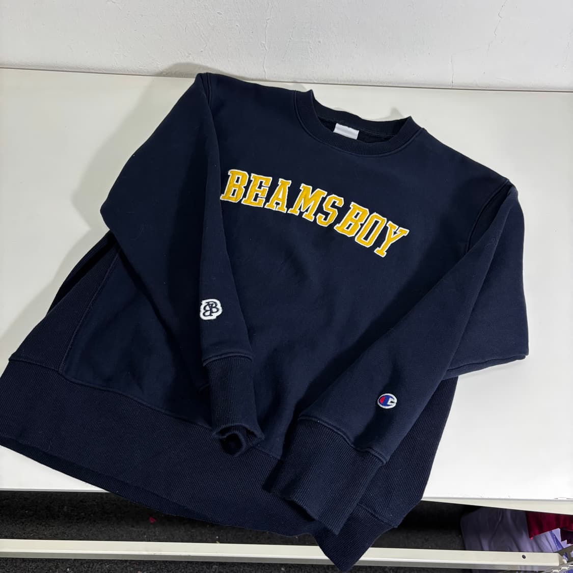 M 빔즈 X 챔피온 리버스위브 네이비 맨투맨 상품이미지2