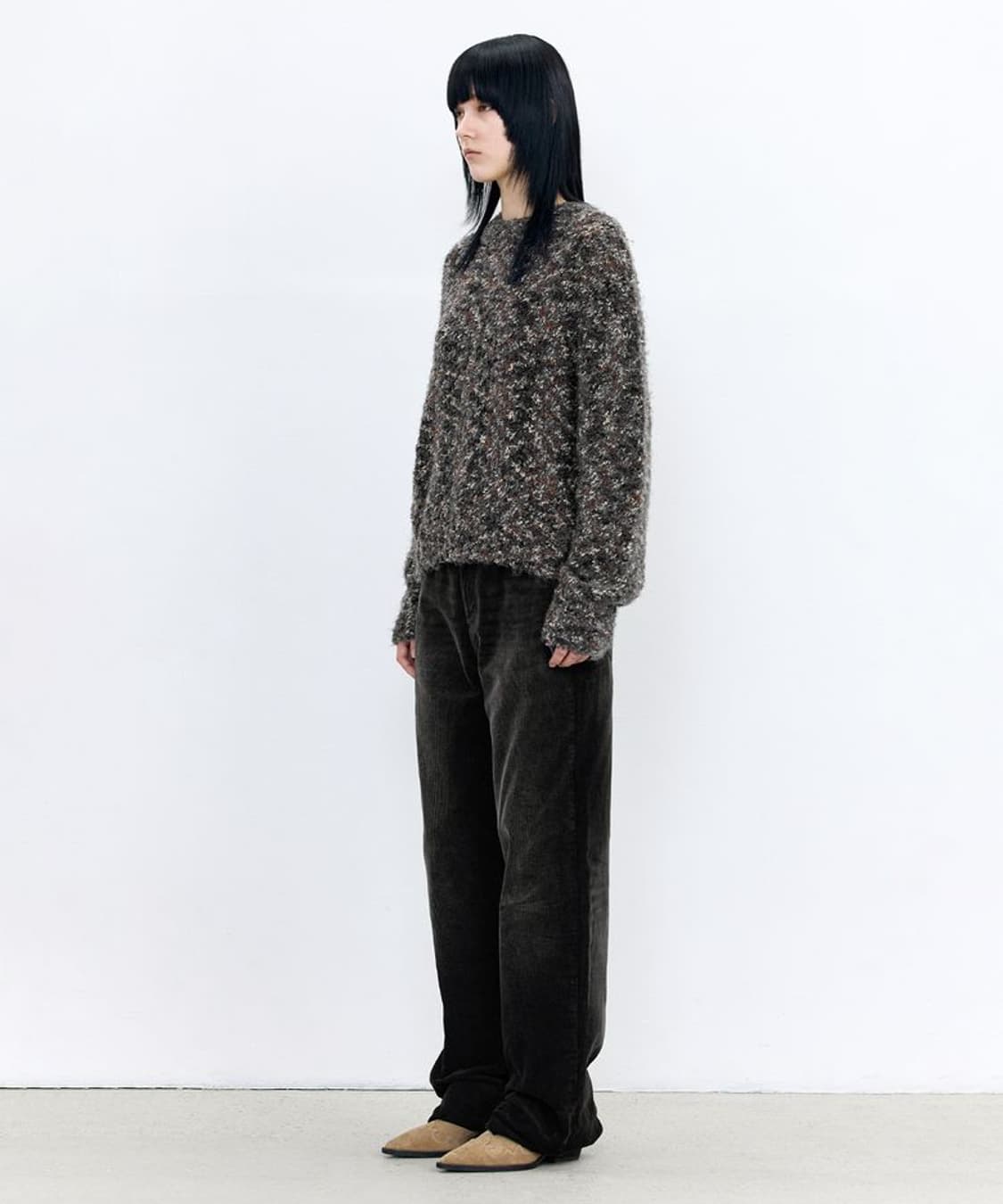 인사일런스 우먼 멀티 부클 니트 차콜 상품이미지2