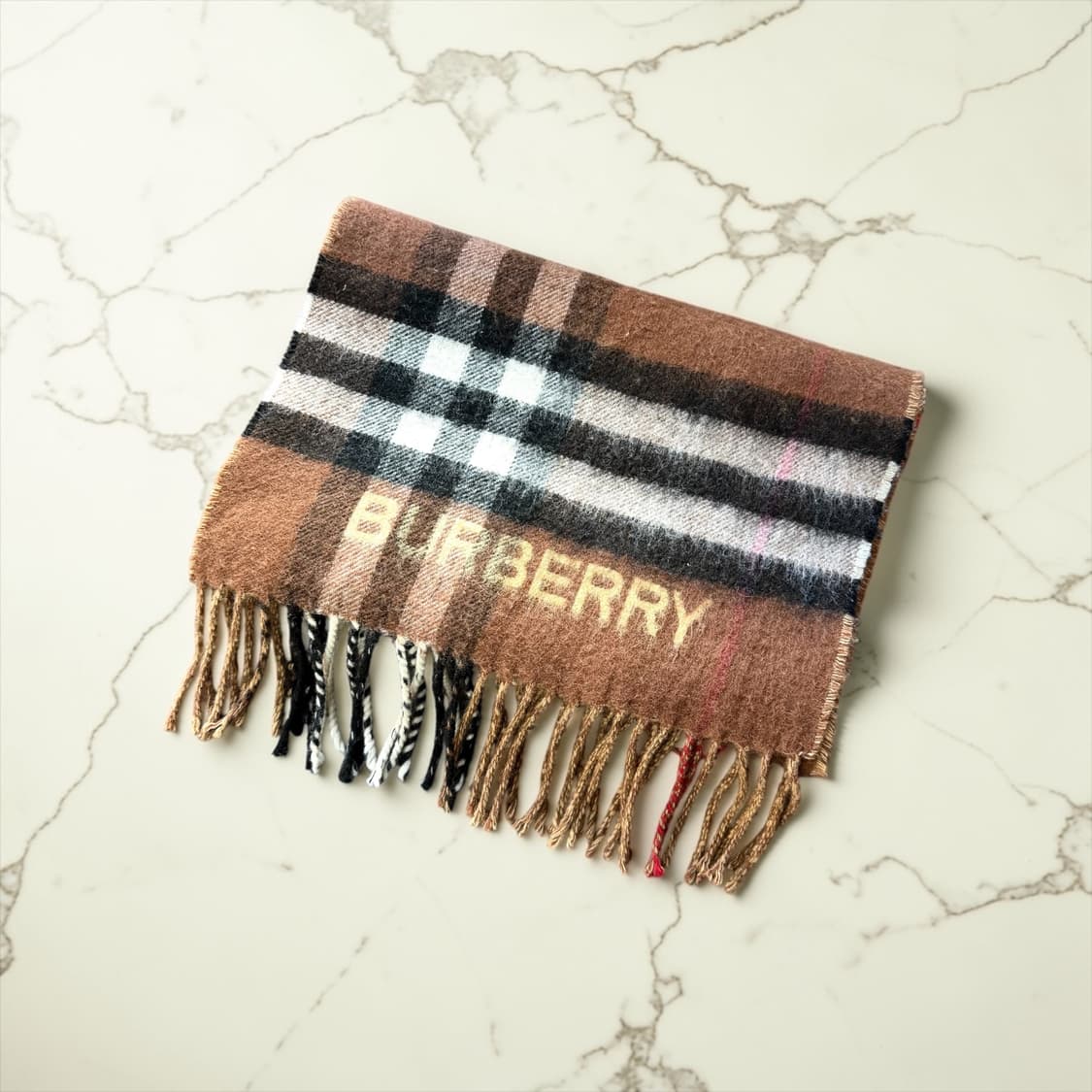 버버리 콘트라스트 체크 로고 캐시미어 머플러 상품이미지5