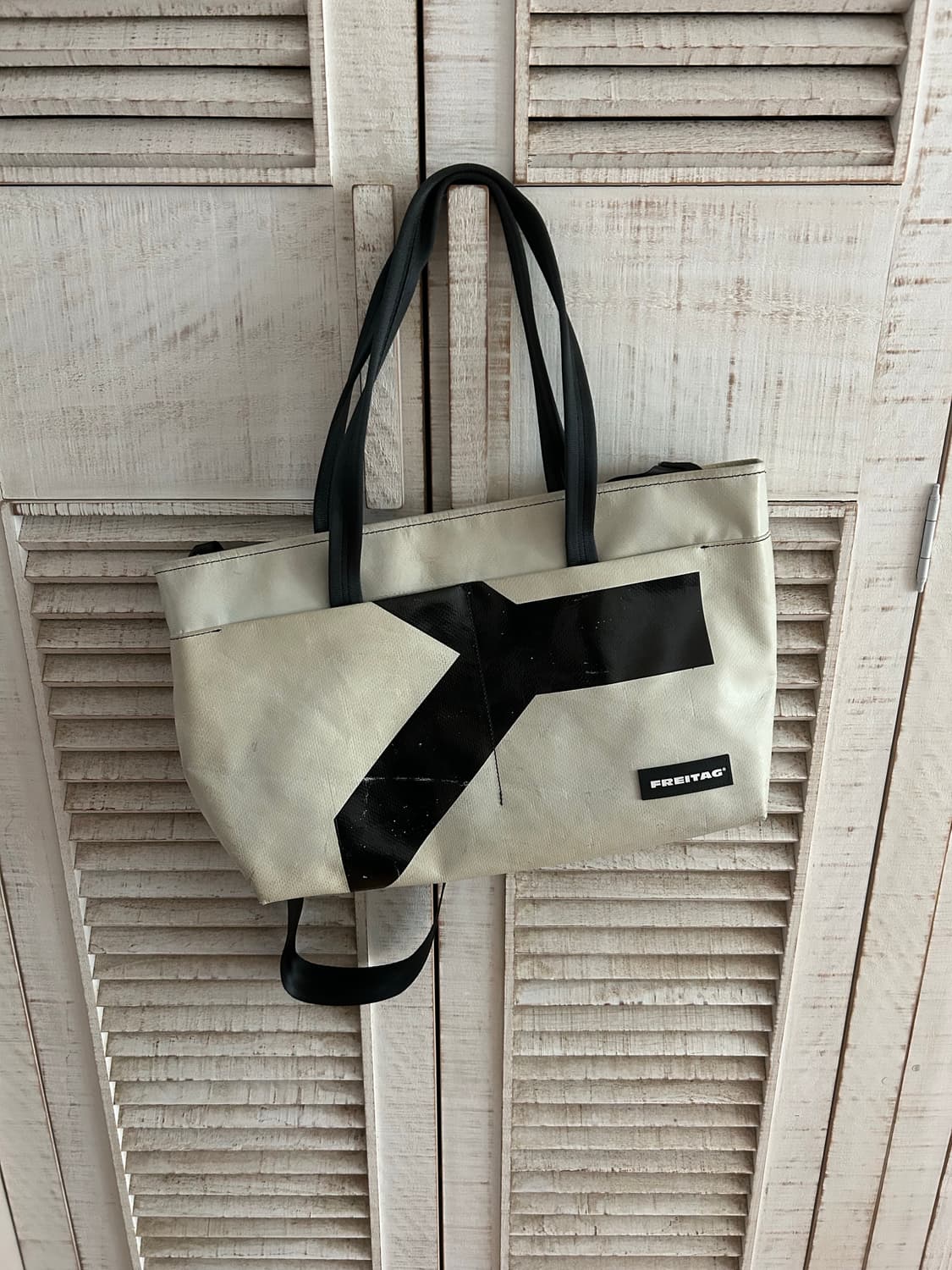 프라이탁 화이트 판매 상품이미지1