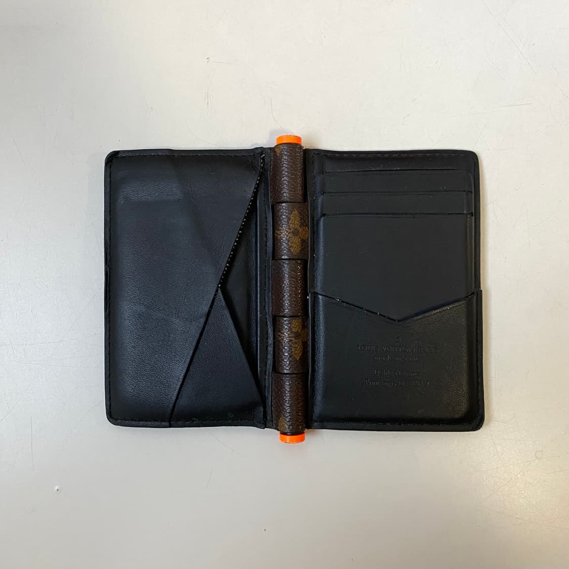 [Free] 루이비통 버질아블로 힌지 포켓 오거나이저 카드 지갑 상품이미지4