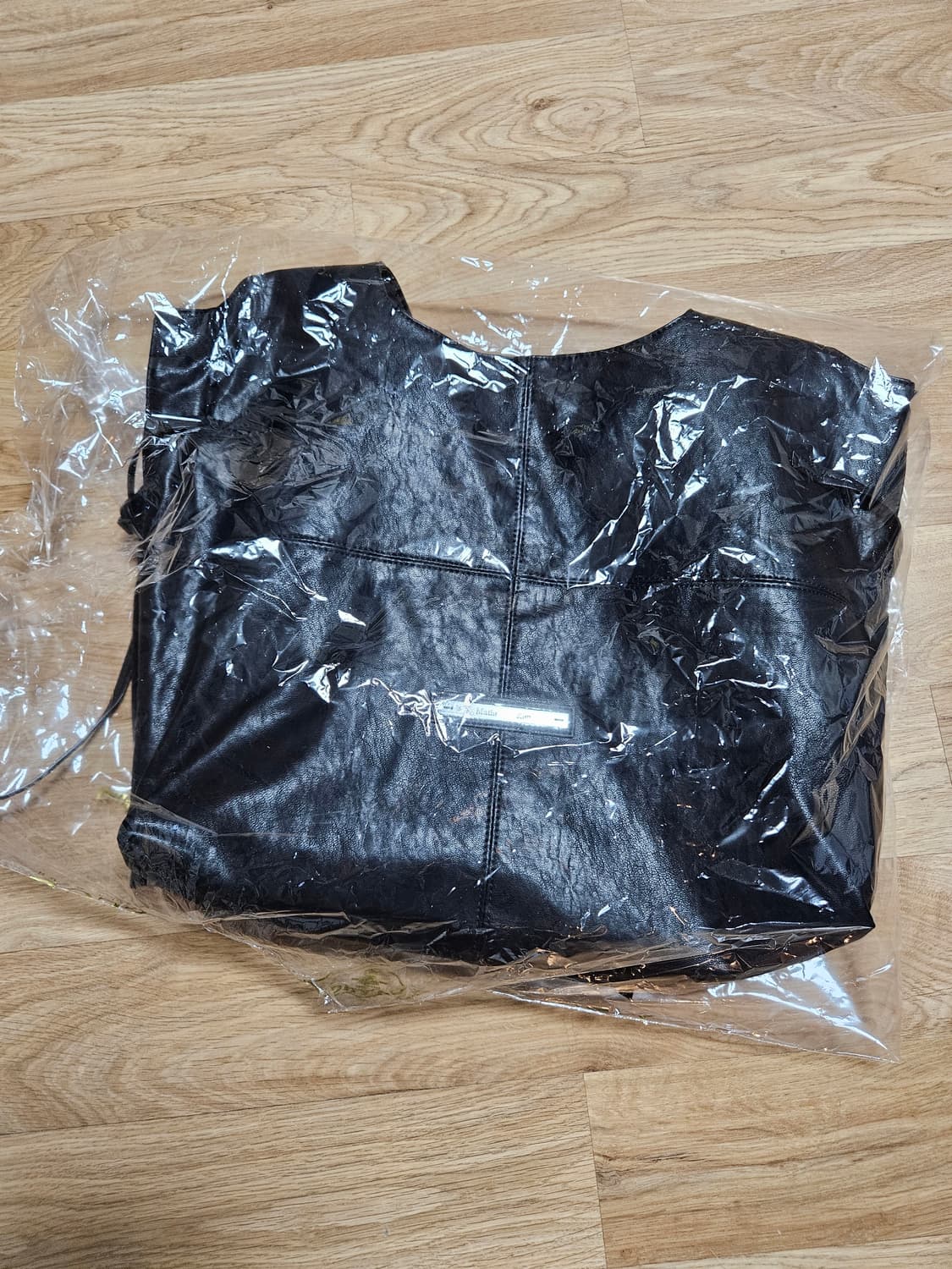 마뗑킴 사이드 스트링 레더 빅 숄더백 블랙 상품이미지2