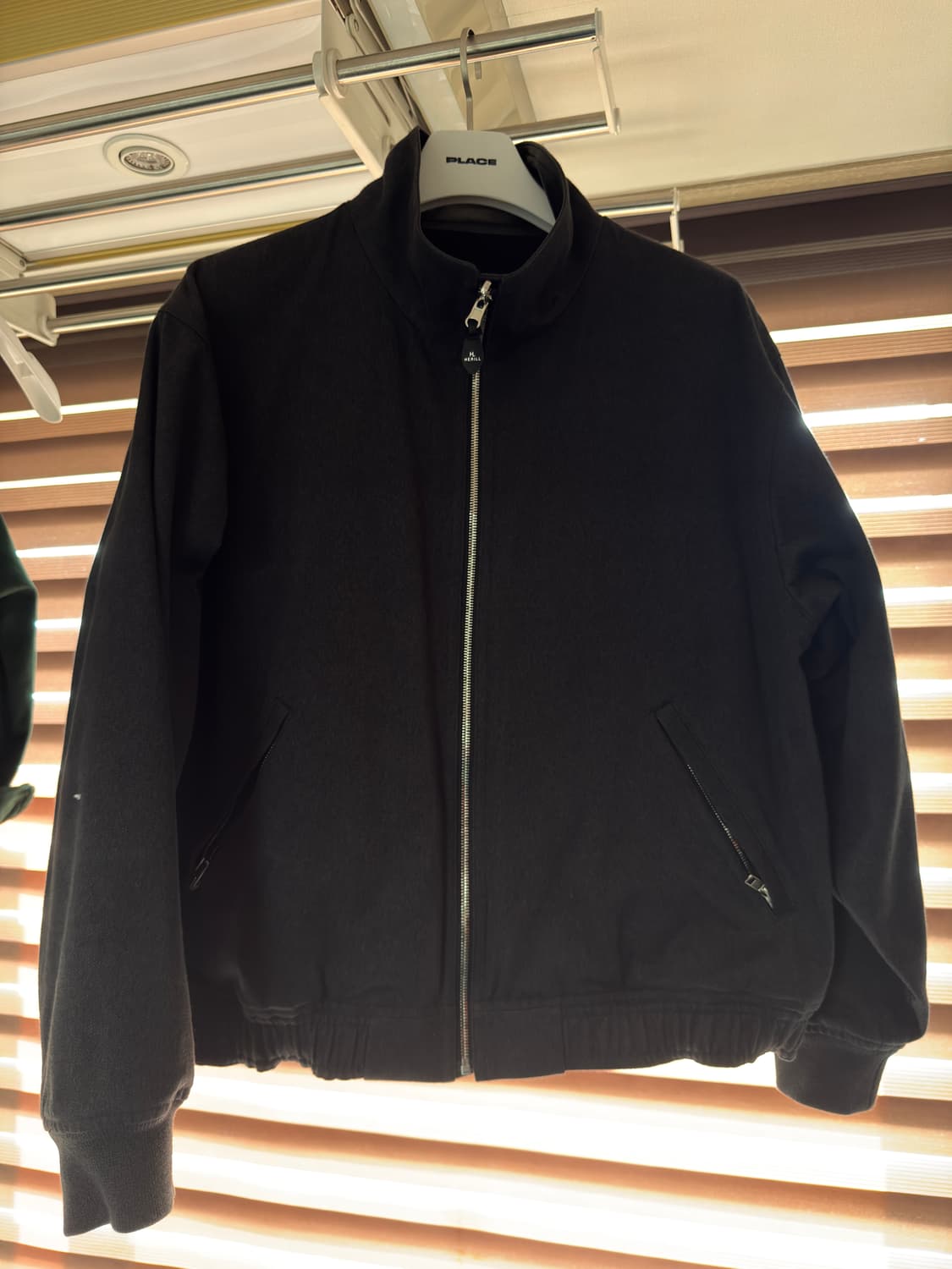 헤릴자켓 트윌 위크엔드 자켓 팝니다. 상품이미지3