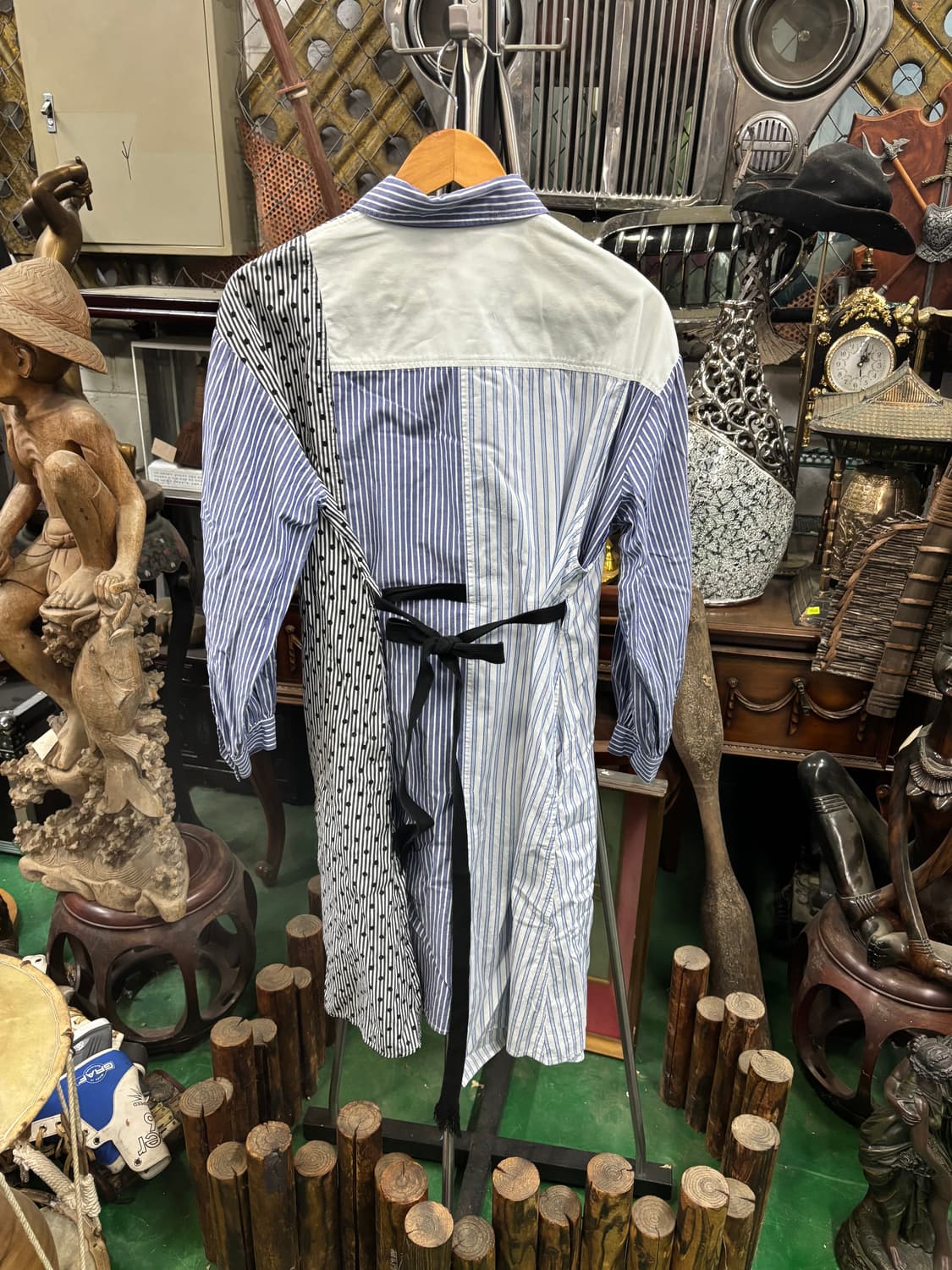 SJYP(스티브제이앤요니피)오버핏 언발란스 패치워크 롱 셔츠 상품이미지4