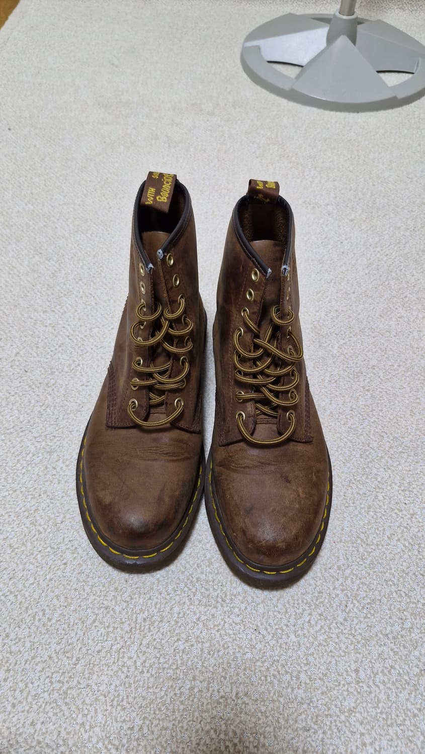 닥터마틴 11822 8홀 크레이지홀스 uk7 260-265 상품이미지1