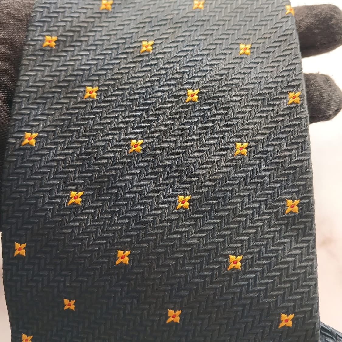 발렌티노 실크 헤링본 도트 넥타이 9.9cm A+등급 A18047
 상품이미지6