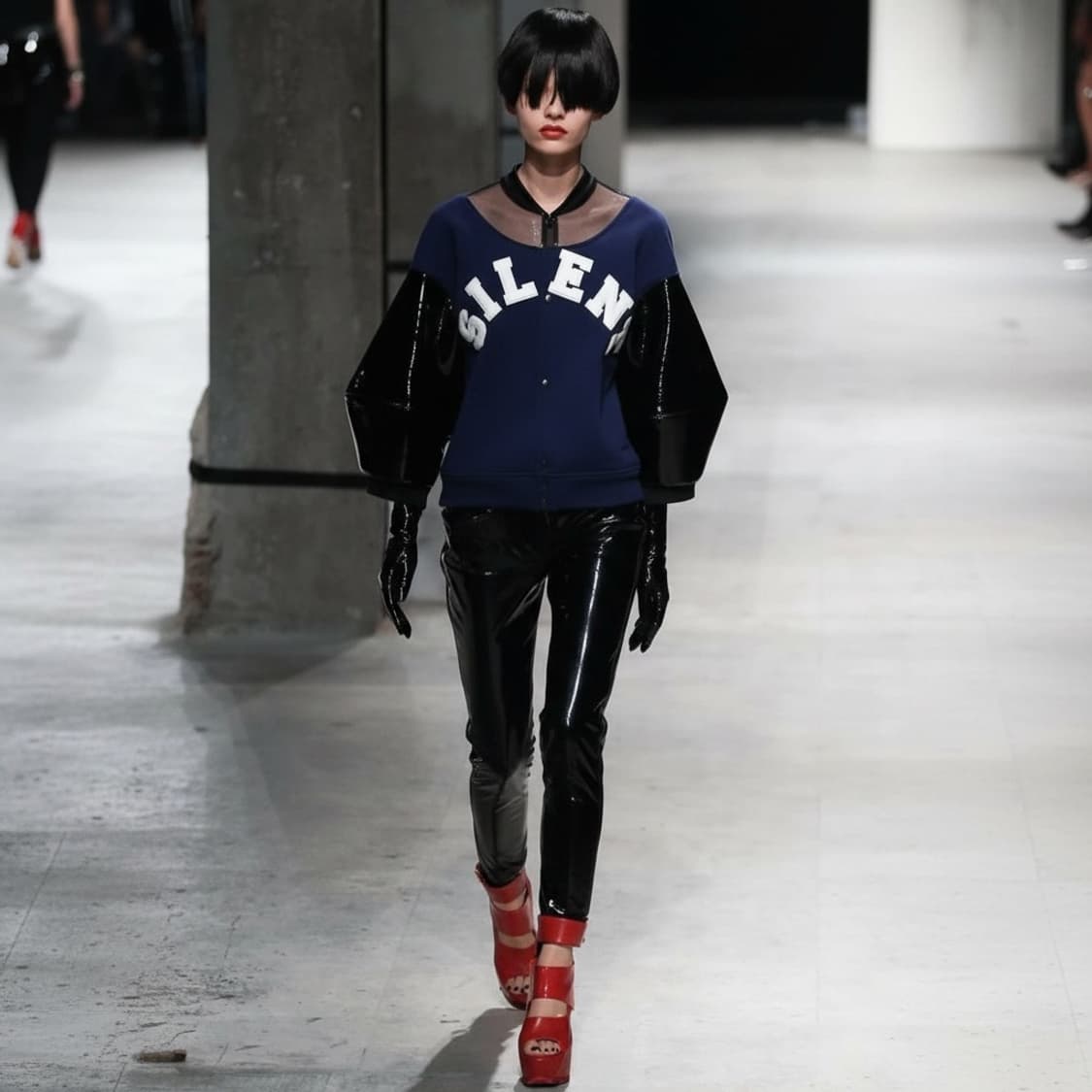 1/ 언더커버 14SS 런웨이 컬렉션 PVC 봄버자켓 상품이미지2