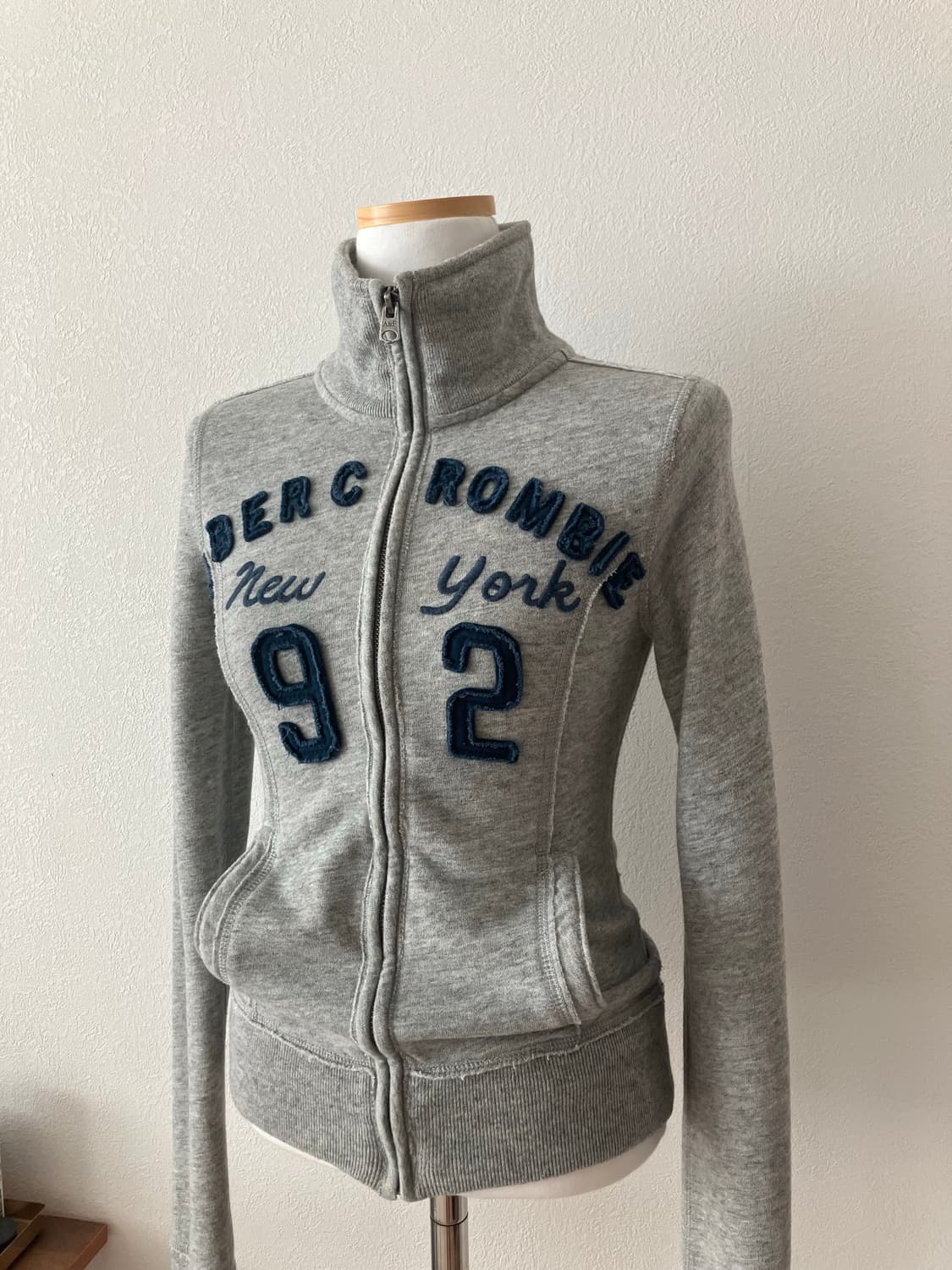 아베크롬비 아치로고 집업 딱붙핏 y2k 상품이미지2