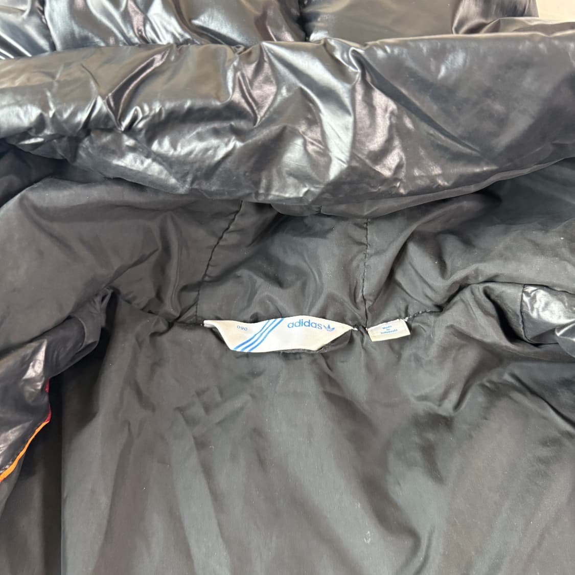 아디다스 구스다운 블랙 삼선 패딩 M 상품이미지6