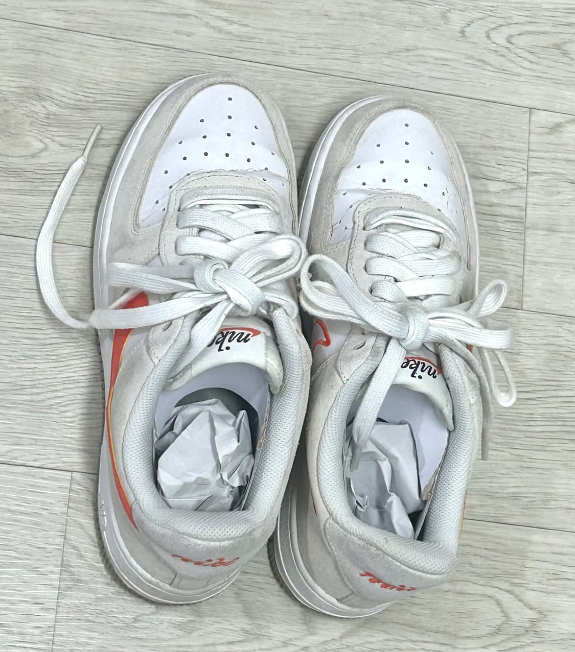 나이키 에어포스 1 07 SE 화이트 오렌지 240 상품이미지2