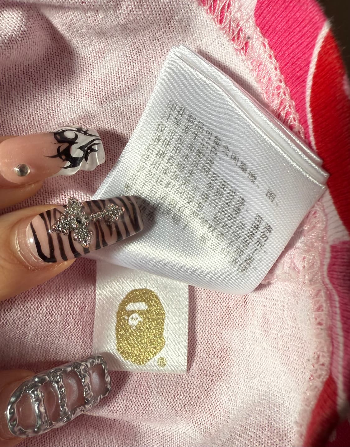 베이프 핑크카모 크롭 슬리브 티셔츠  상품이미지4