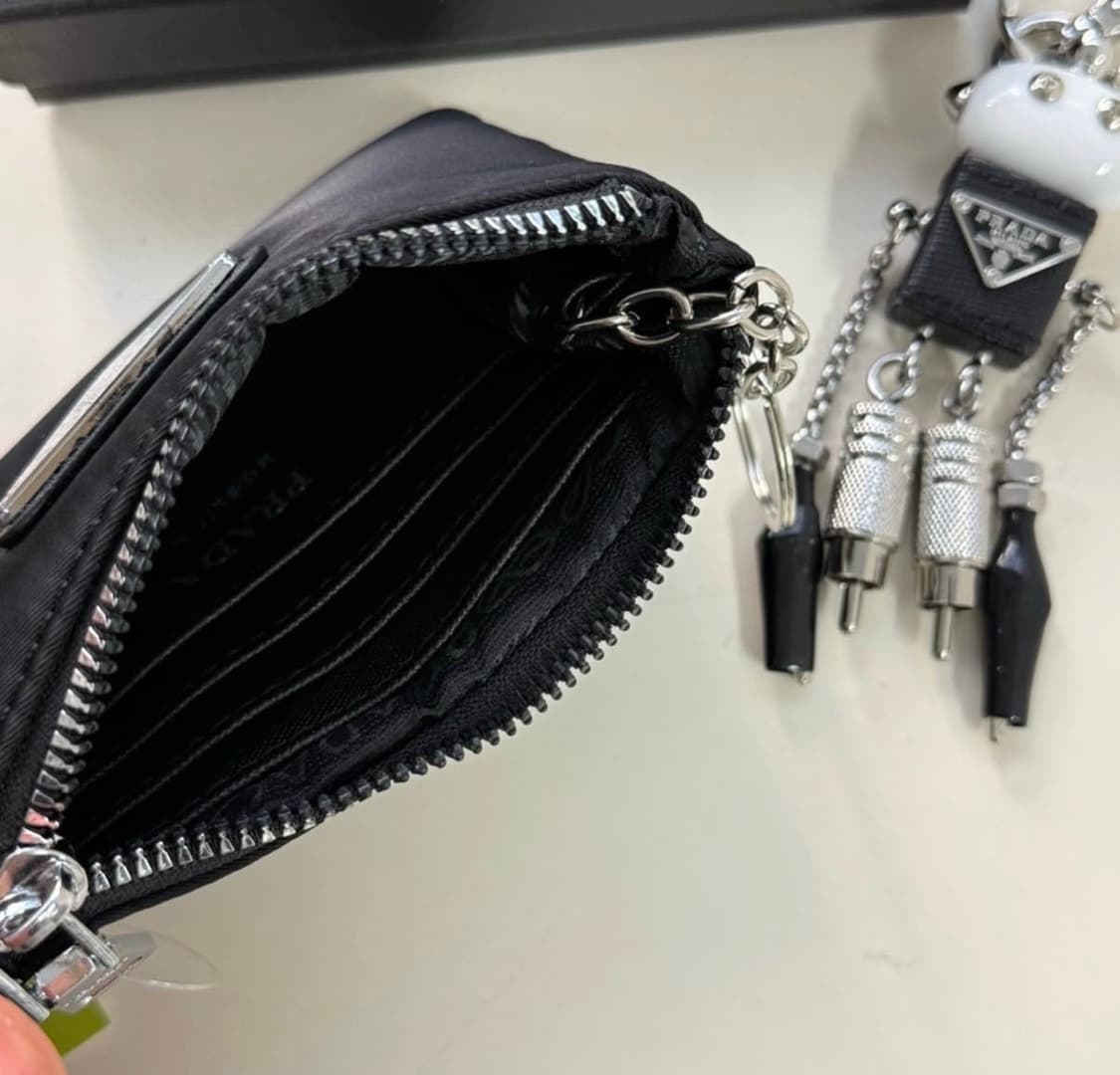 프라다 뷰티 나일론 미니 파우치 동전지갑  상품이미지2