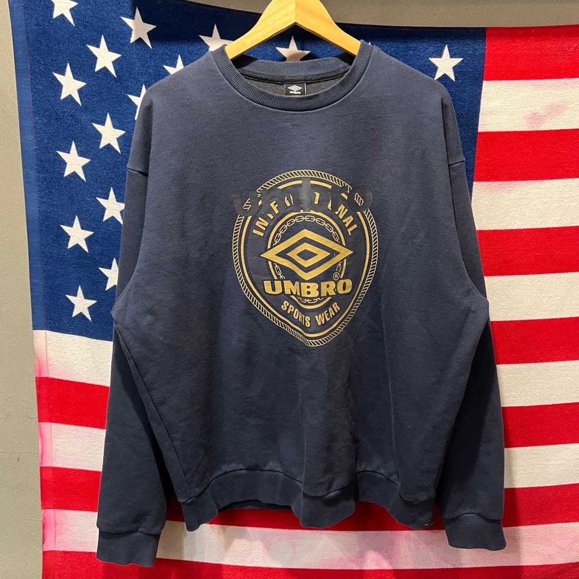 엄브로 스웻 맨투맨 상품이미지1