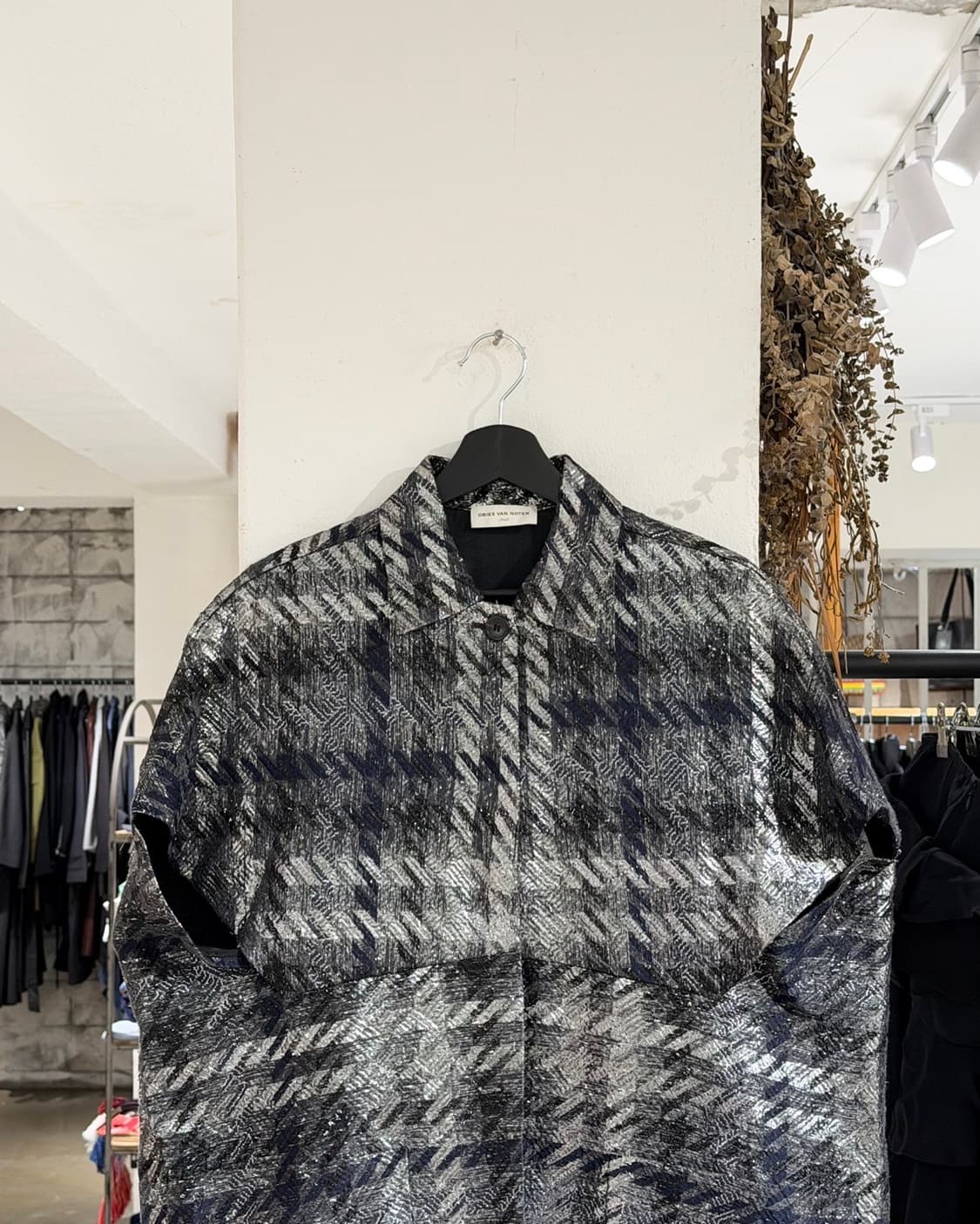 드리스 반 노튼 메탈릭 반팔 플래드 코트 상품이미지4