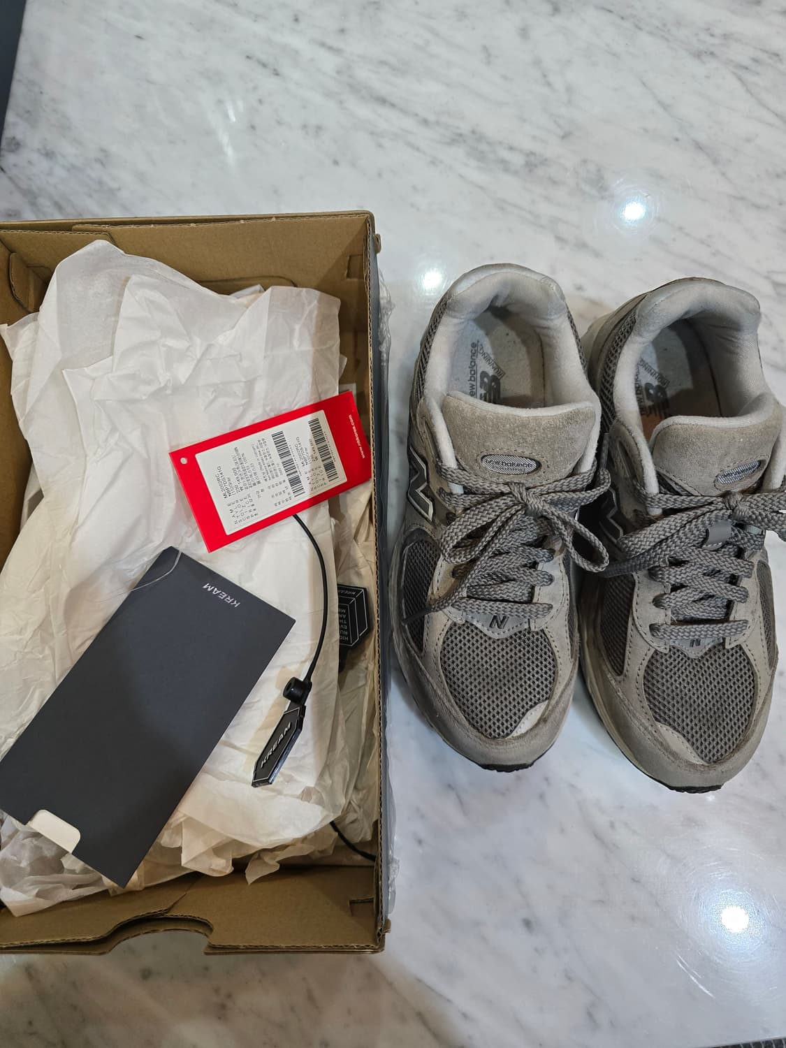 뉴발란스운동화 2002rc 230 판매합니다 상품이미지3