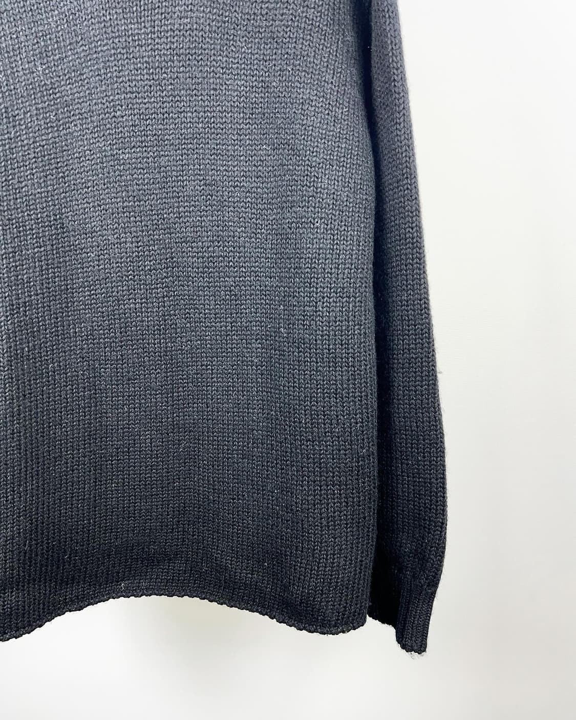 마가렛호웰 블랙 터틀넥 니트 스웨터 상품이미지4