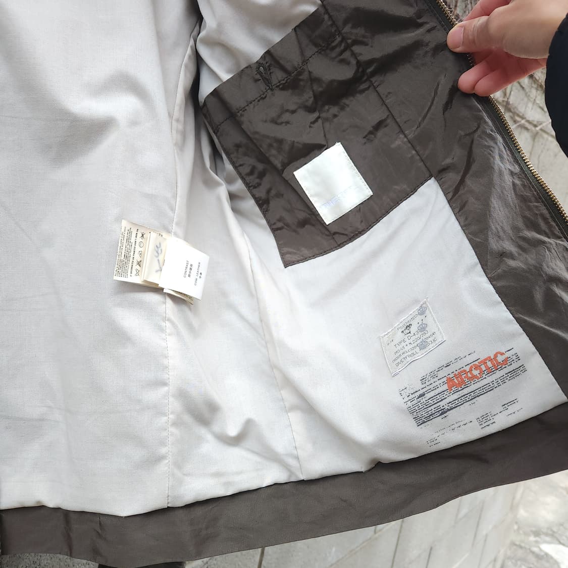 [M] 디젤 카키 나일론 메탈리카 자켓 상품이미지7