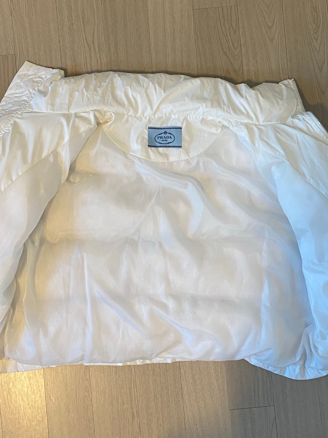 프라다 패딩 (여성용) 55~66 상품이미지2