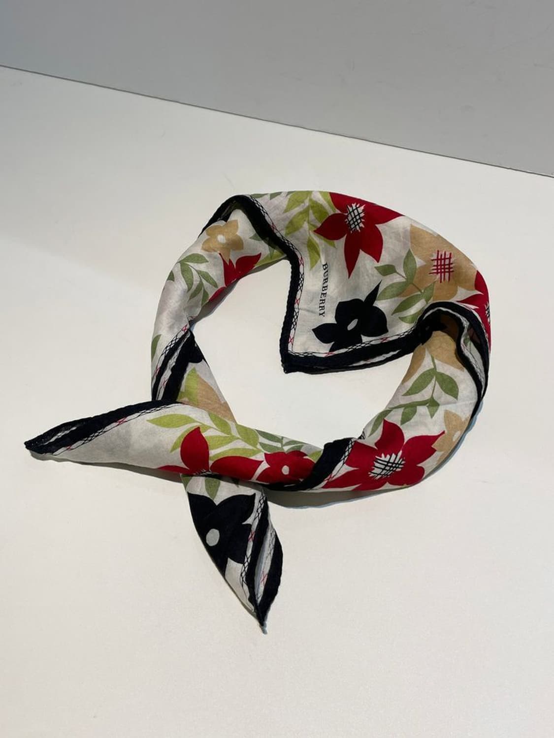 버버리 00s 시그니처 재팬 플라워 쁘띠 반다나 손수건 A1209 상품이미지1