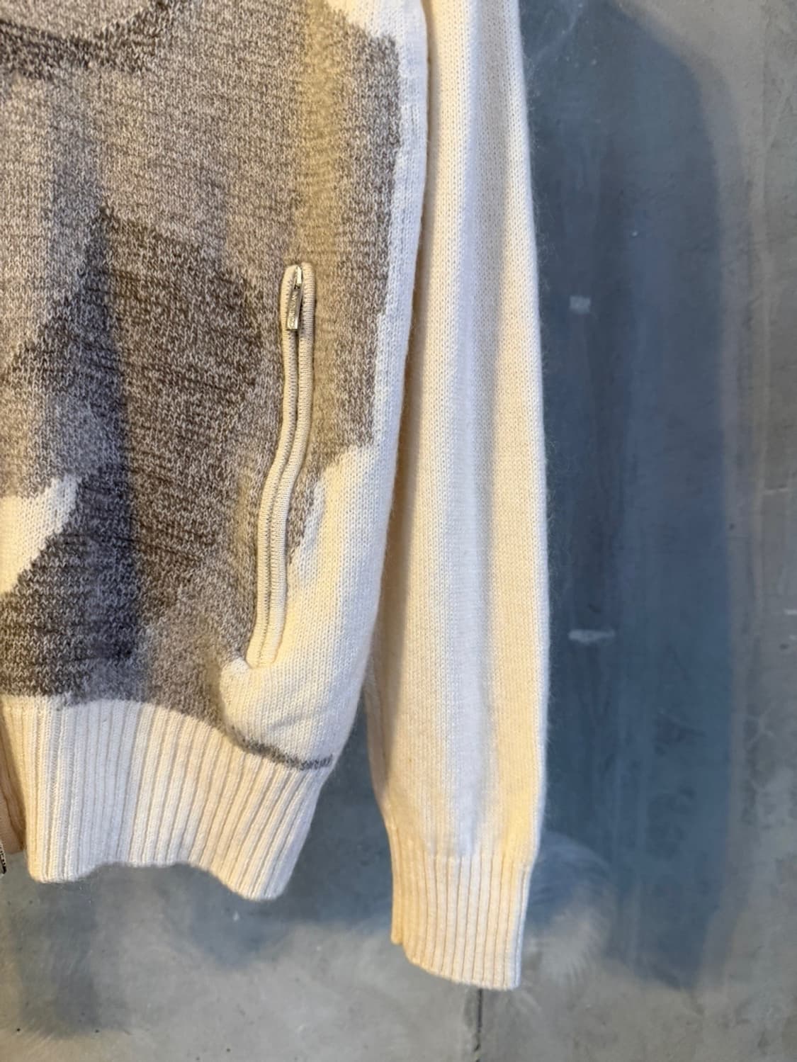 꼬르띠지아니 짚업 니트 100 상품이미지6