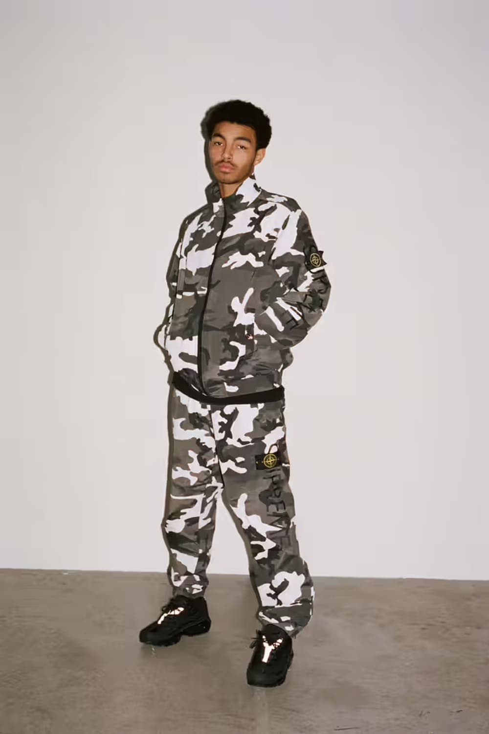 [S] 슈프림 X 스톤아일랜드 나일론메탈 트랙팬츠 카모 상품이미지1