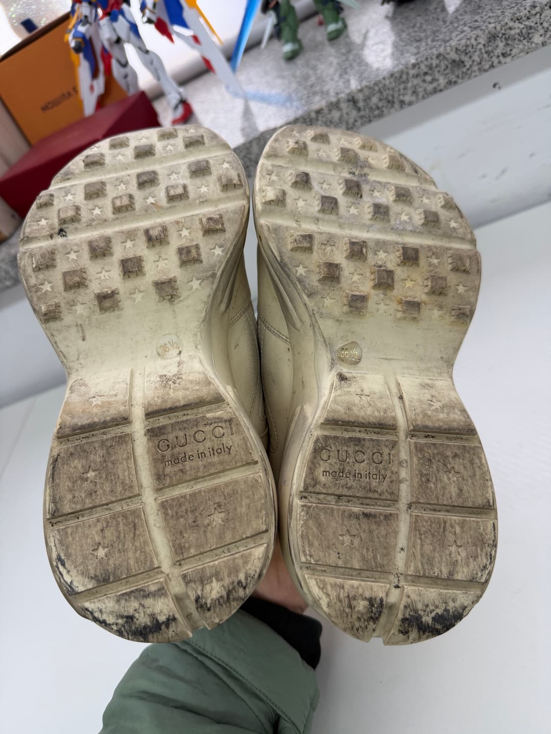 정품) 구찌 더티 입술 라이톤 여성 스니커즈 36.5 상품이미지10