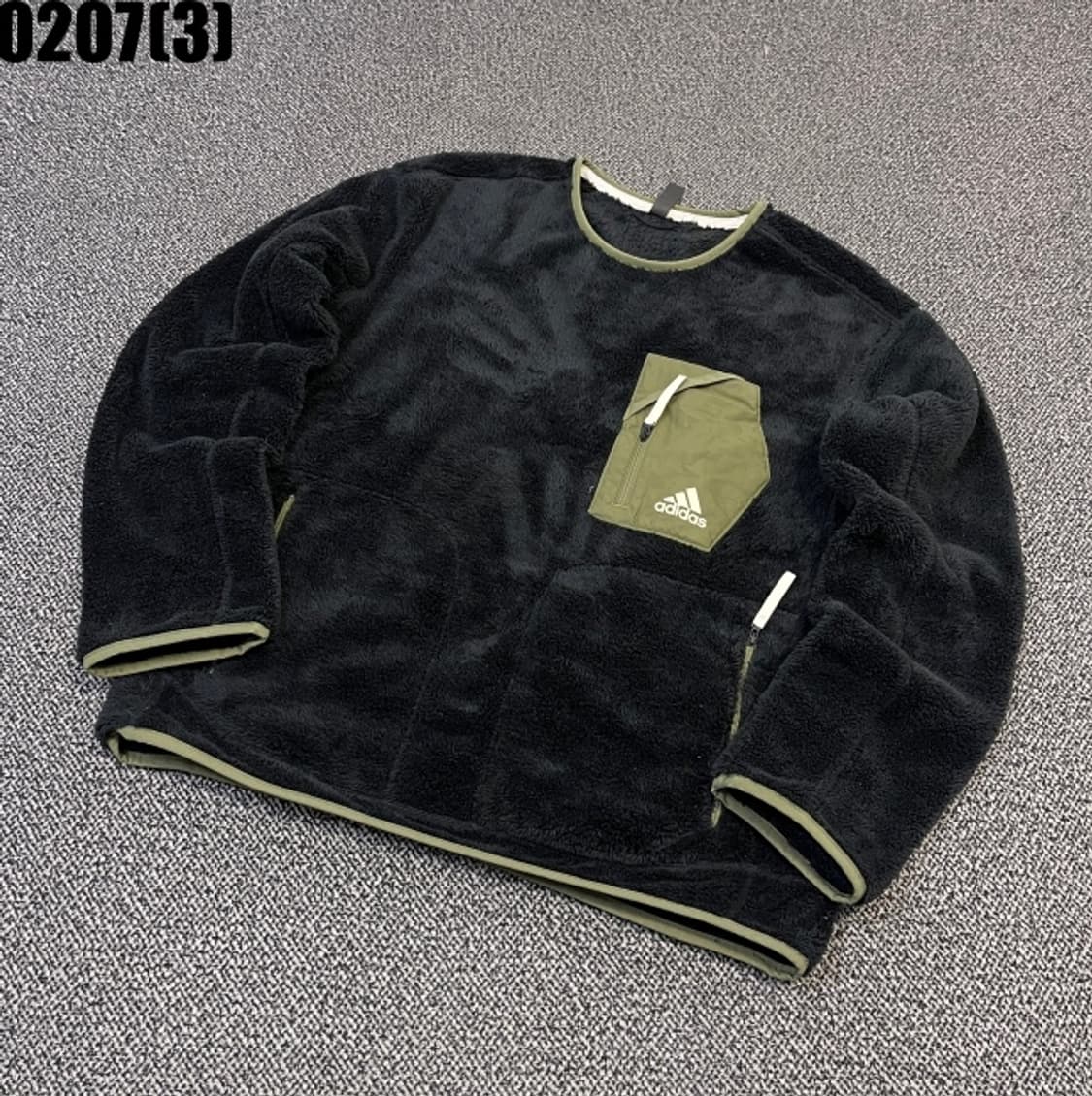 아디다스 플리스 맨투맨 상품이미지1