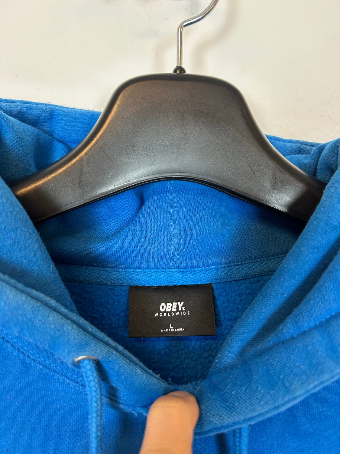 T053 오베이 아이즈 로고 블루 후디 상품이미지3