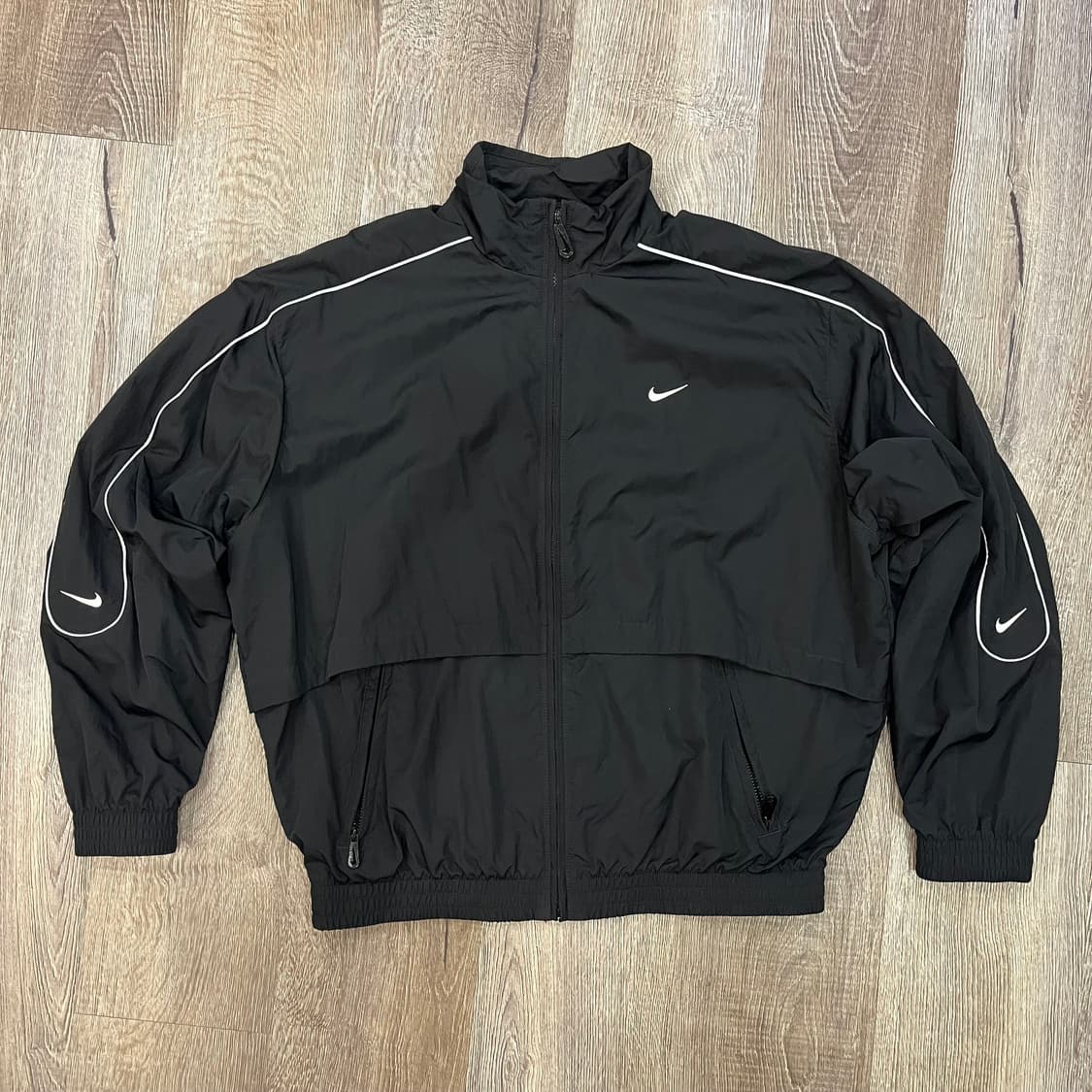 나이키 NSW 솔로 스우시 우븐 트랙 자켓 블랙 m사이즈 팝니다 상품이미지1