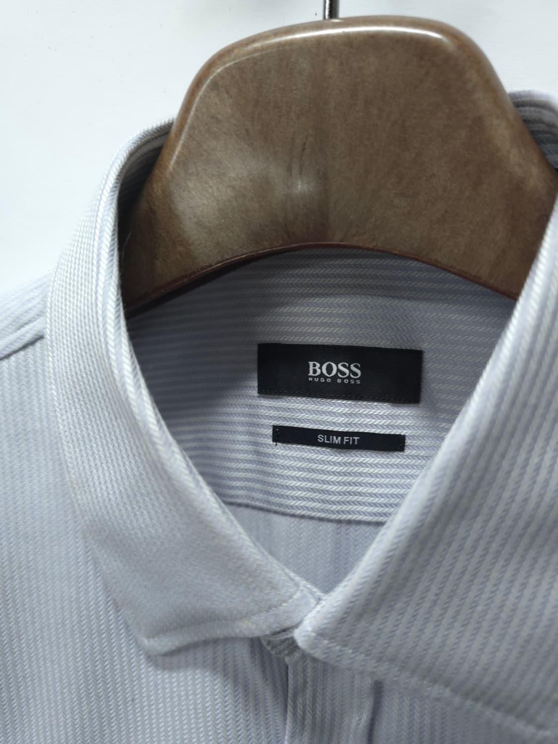 휴고보스 슬림핏 톤앤톤 스트라이프 셔츠 상품이미지3