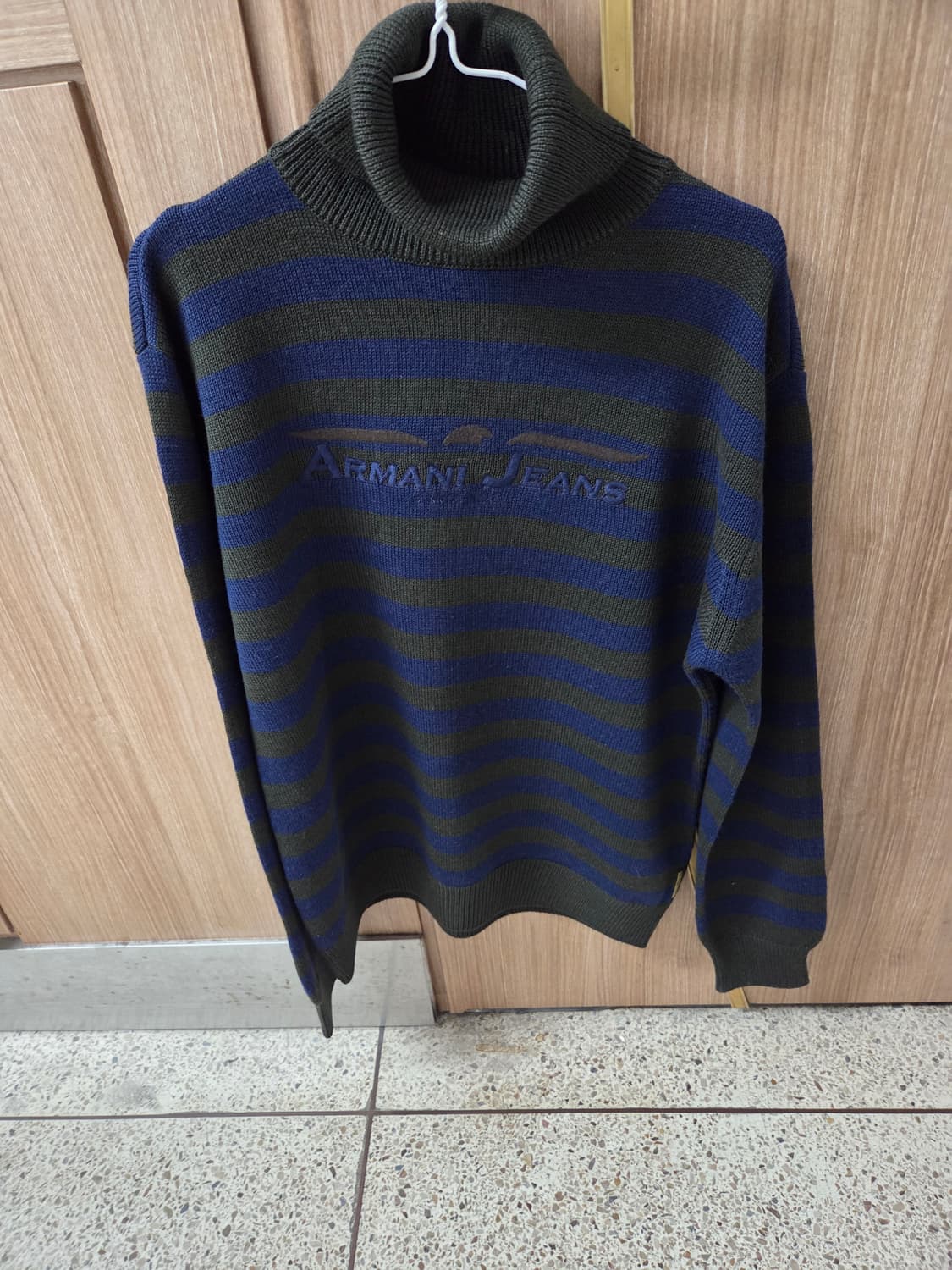 아르마니 자수 니트 100 상품이미지1