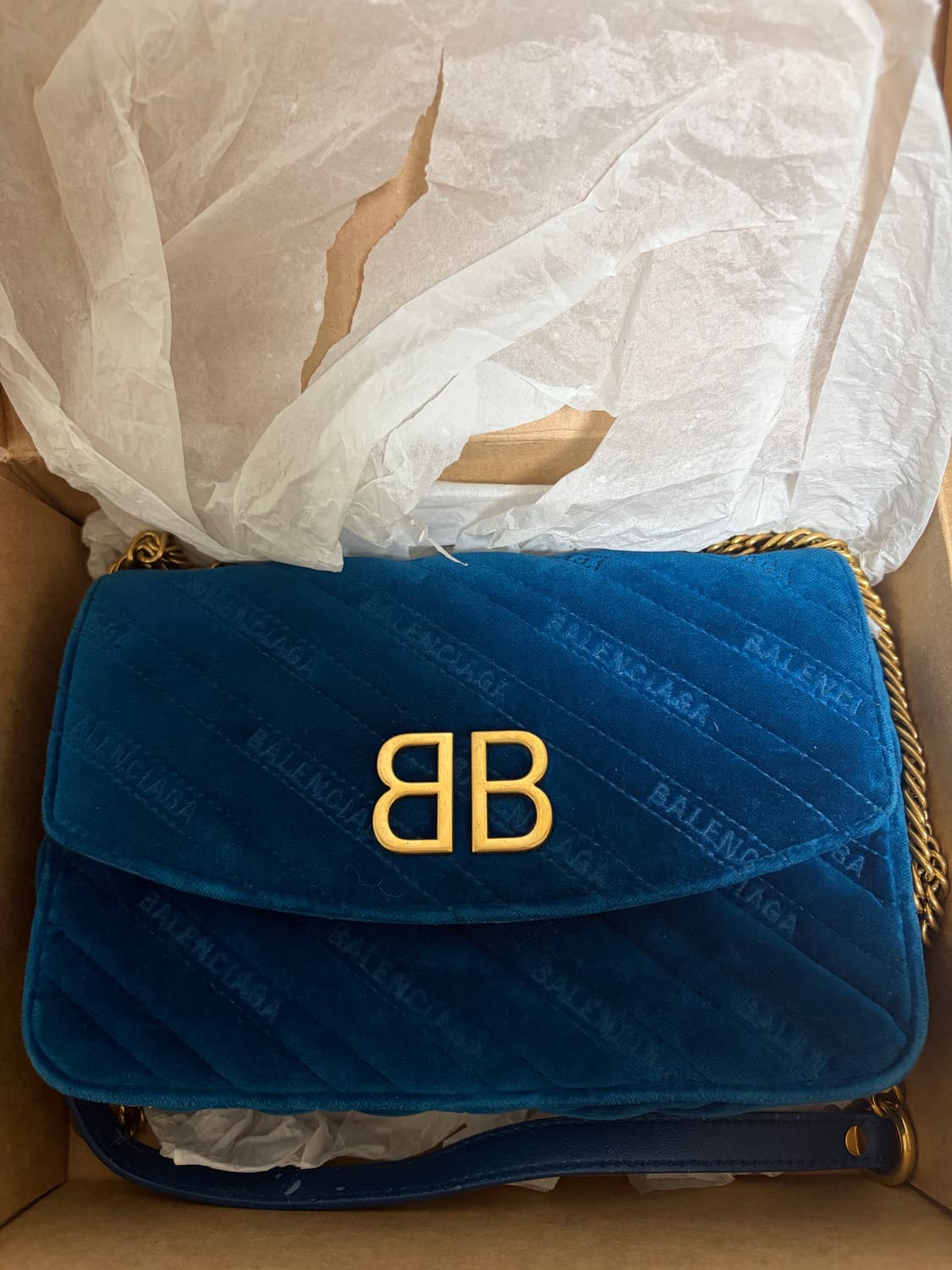 발렌시아가 BB 벨벳 체인백 상품이미지1