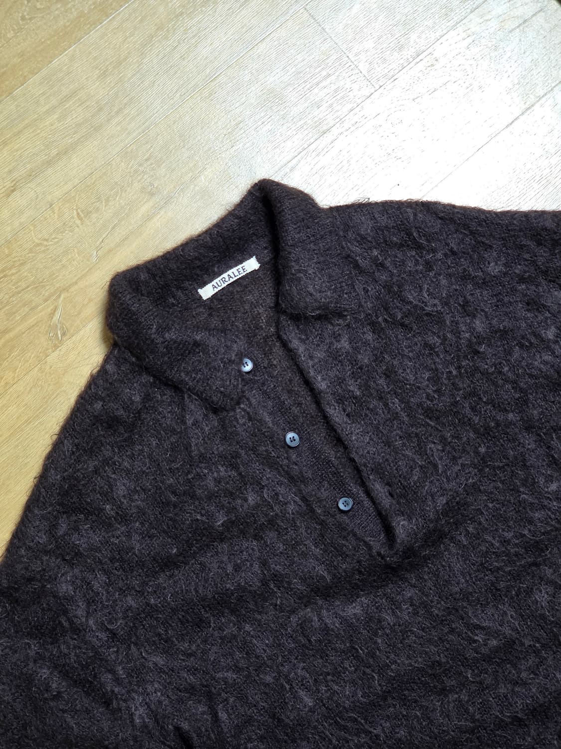 [4] 오라리 브러쉬드 슈퍼 키드 모헤어 니트 폴로 다크 브라운 상품이미지5