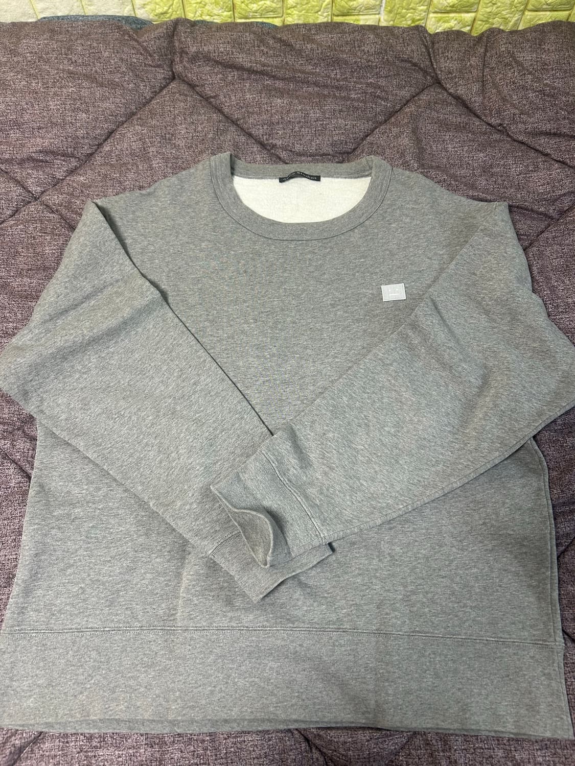 아크네스튜디오 페이스패치 맨투맨  상품이미지2