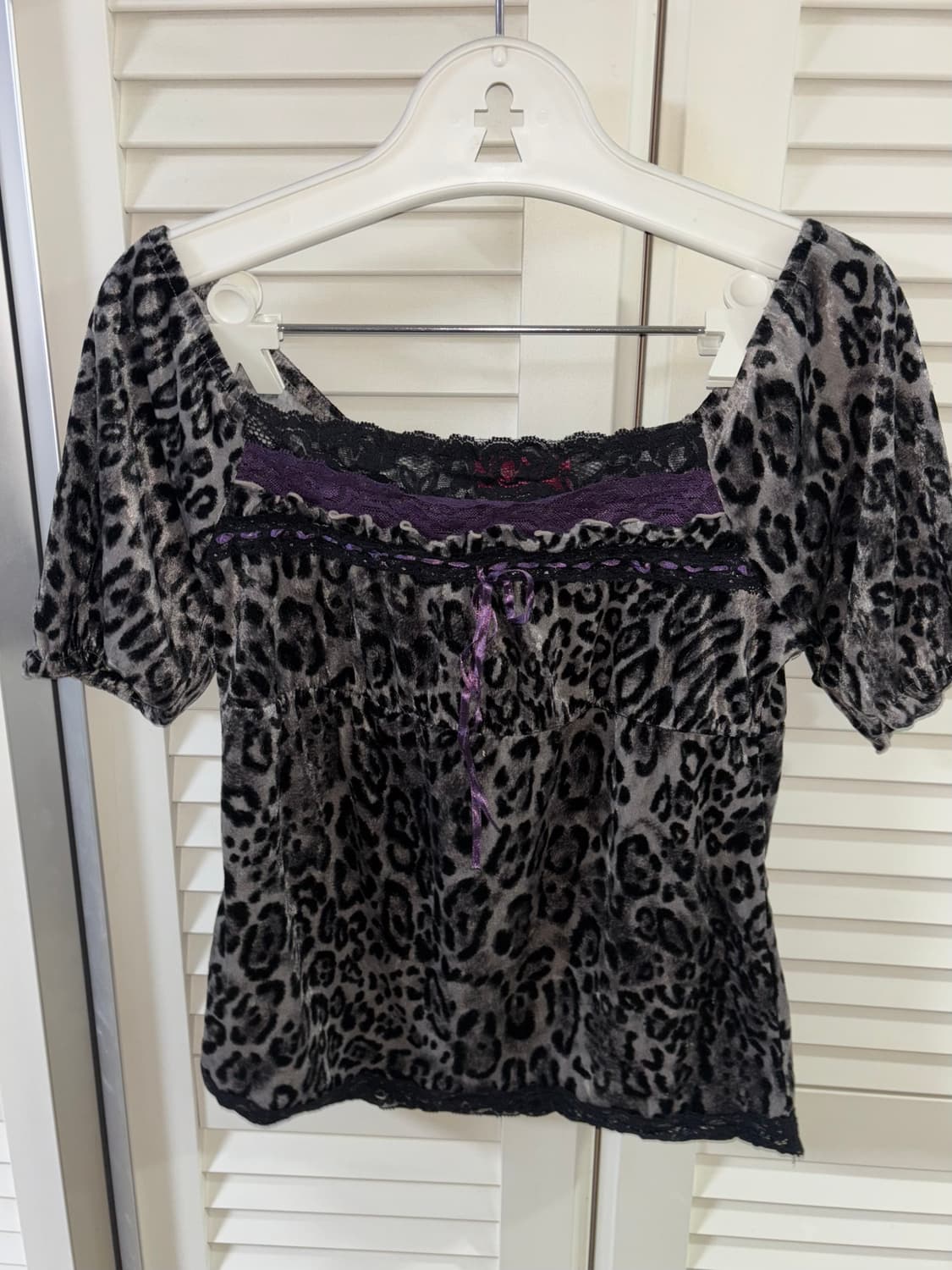 Cleo pearl 레오파드 블라우스 퍼플 호피 갸루 반팔 슬림핏 상품이미지2