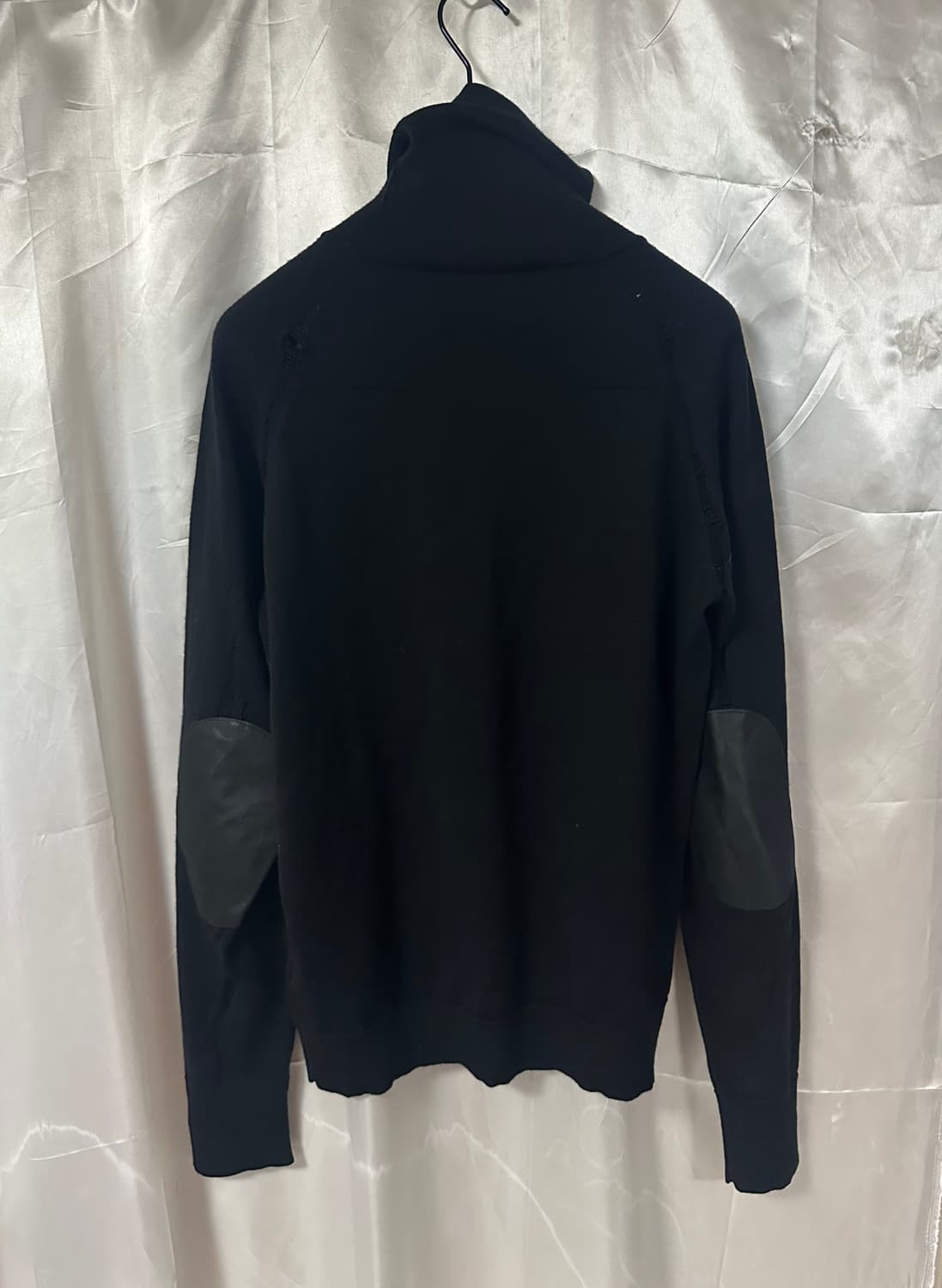 디올옴므 AW04 VOTC 엘보우 패치 디스트레스드 니트 상품이미지5