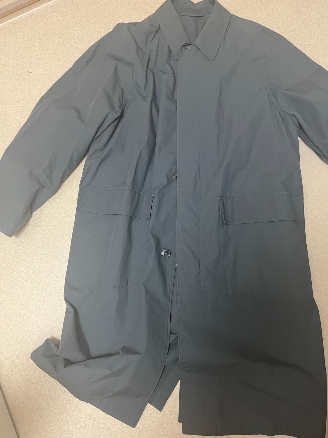 르메르 레인코트 48사이즈 판매합니다. 상품이미지1