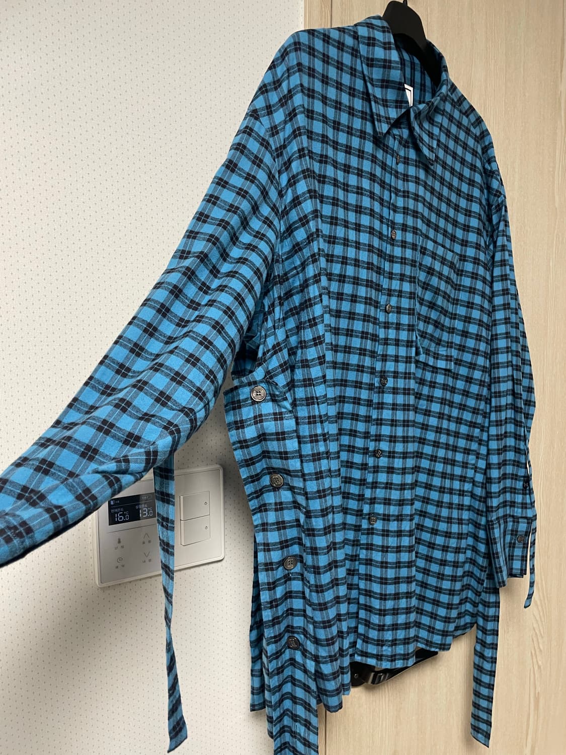우영미 컬렉션 블루 플란넬 체크셔츠, 50사이즈 상품이미지3