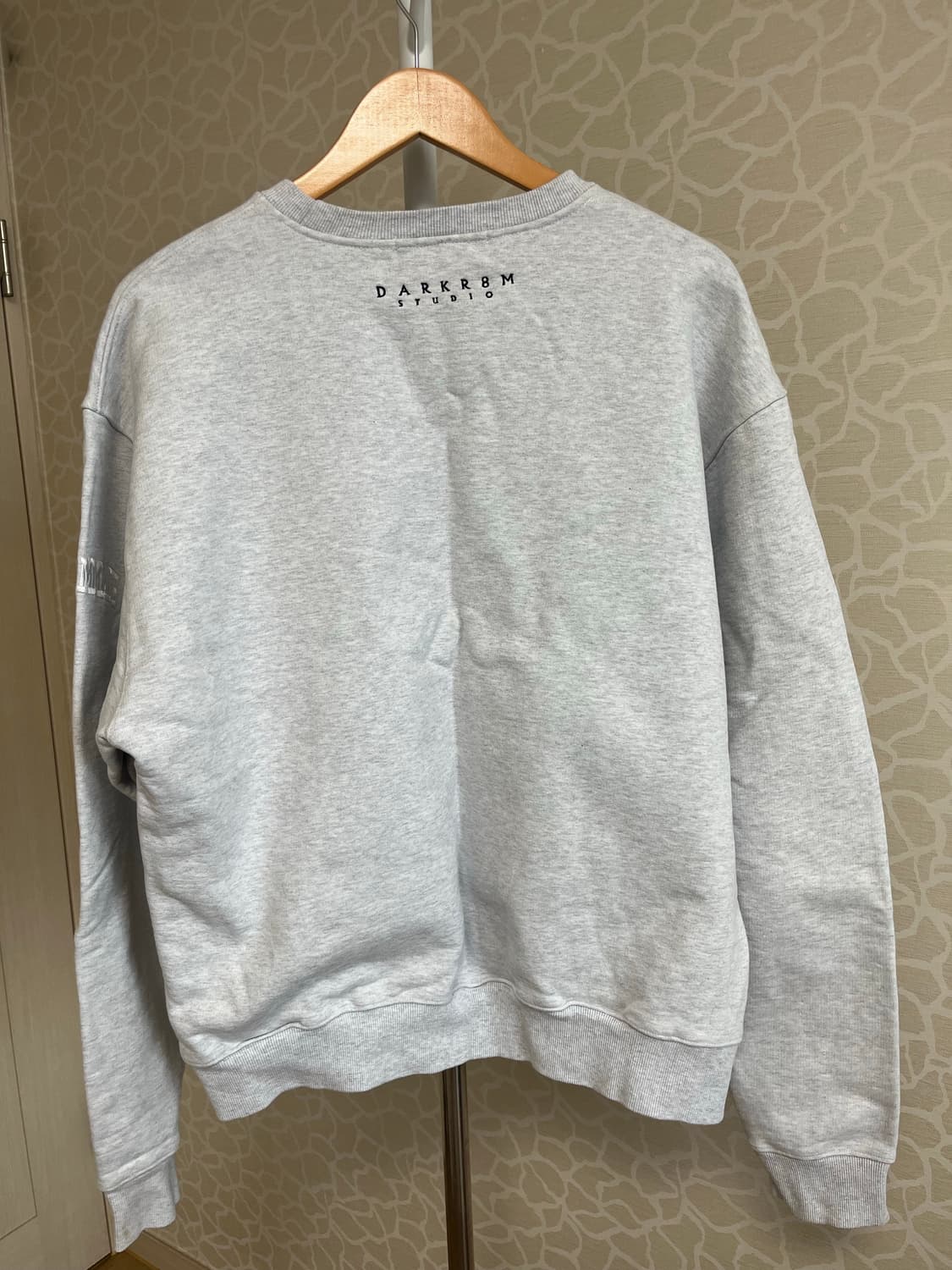 다크룸 맨투맨 XL 상품이미지2