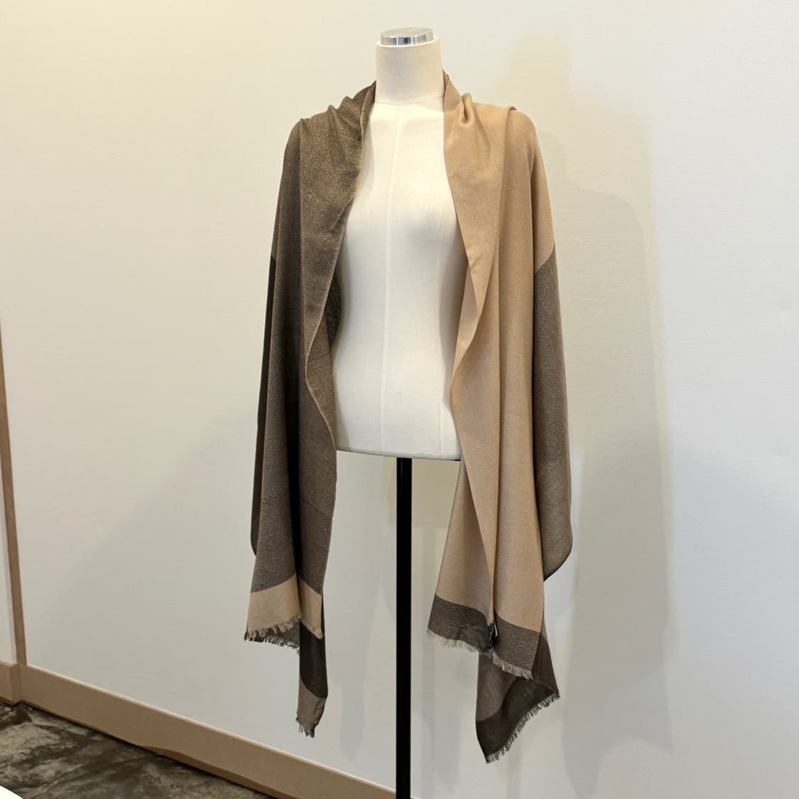 조르지오 아르마니 실크 캐시미어 숄 머플러 상품이미지6