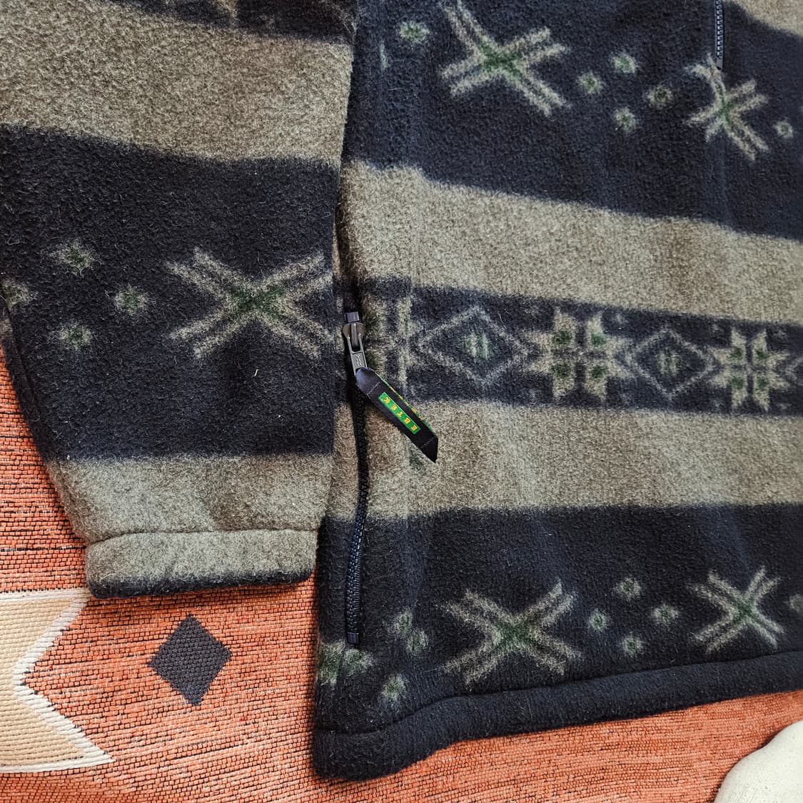 90s 에디바우어 아즈텍 플리스 풀오버 상품이미지4