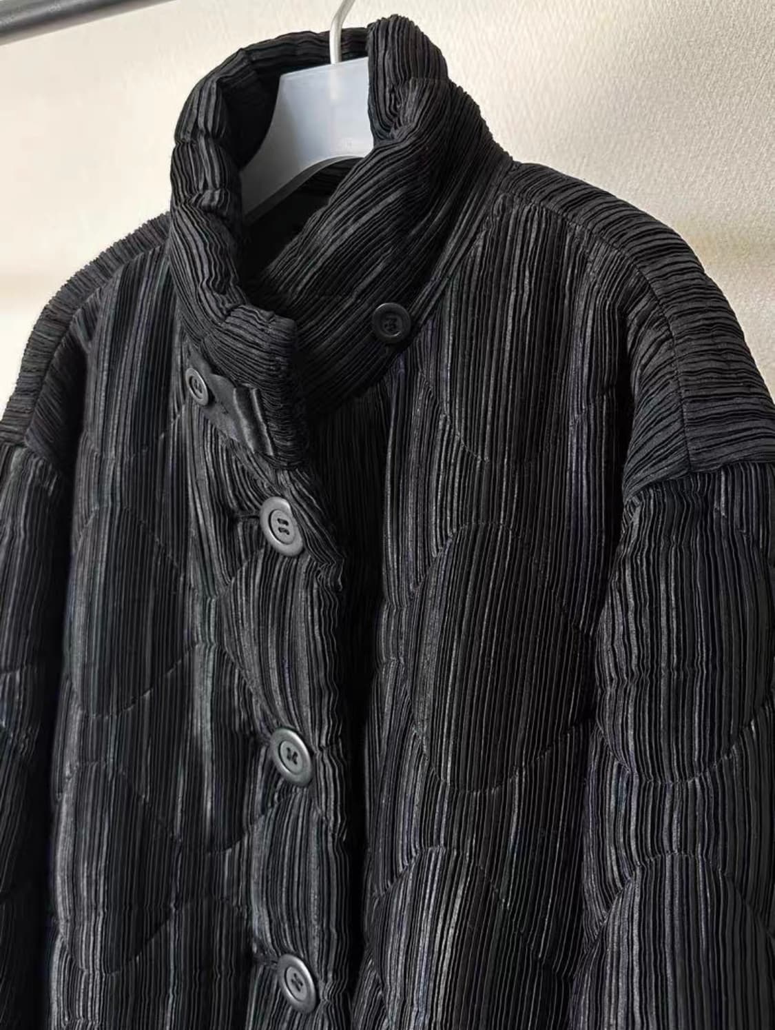 ISSEY MIYAKE 94aw 블랙 다운 점퍼 코트 재킷 패딩 상품이미지1