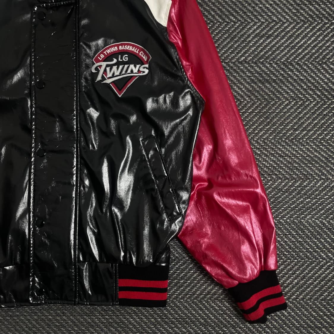 데상트 KBO Lg 트윈스 유광 바시티 자켓o 3513 상품이미지4