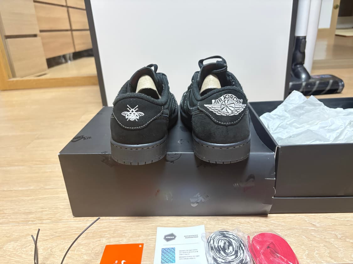 조던1 트래비스 스캇 로우 블랙 팬텀 270 상품이미지4