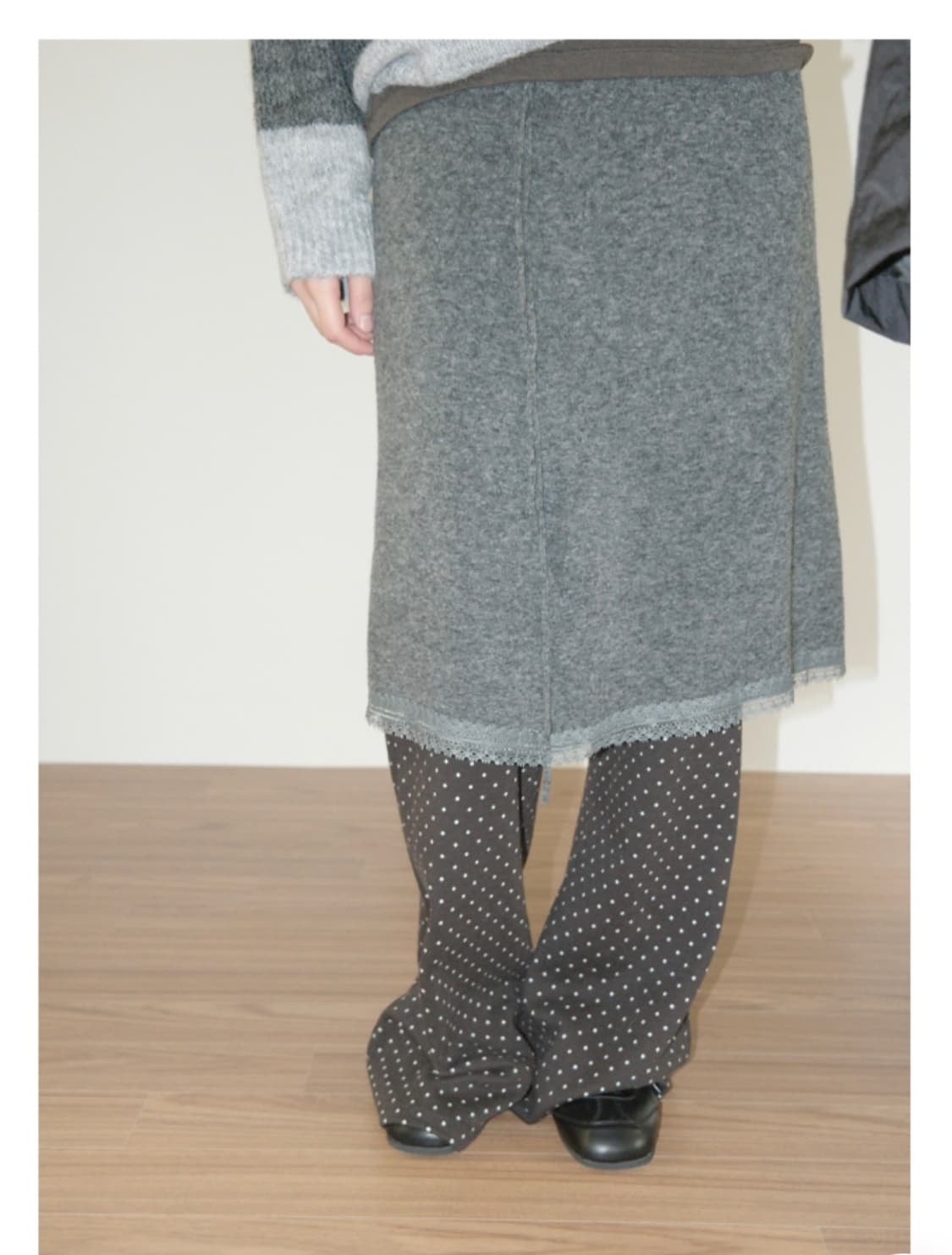 레이스 니트 미디 스커트 (차콜) 상품이미지2