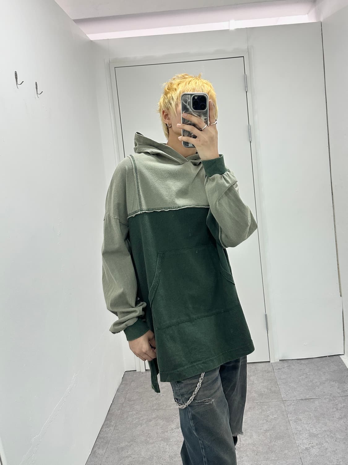 GENTIL grunge two tone color hoodie 상품이미지6