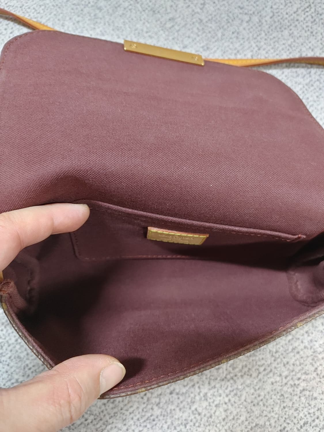 정품 루이비통 페이보릿 pm 크로스백 클러치백 상품이미지7