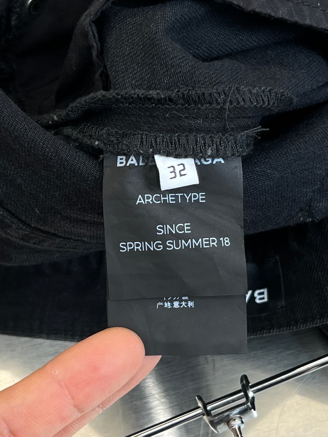 발렌시아가 슬림핏 블랙 데님 디스진 상품이미지6